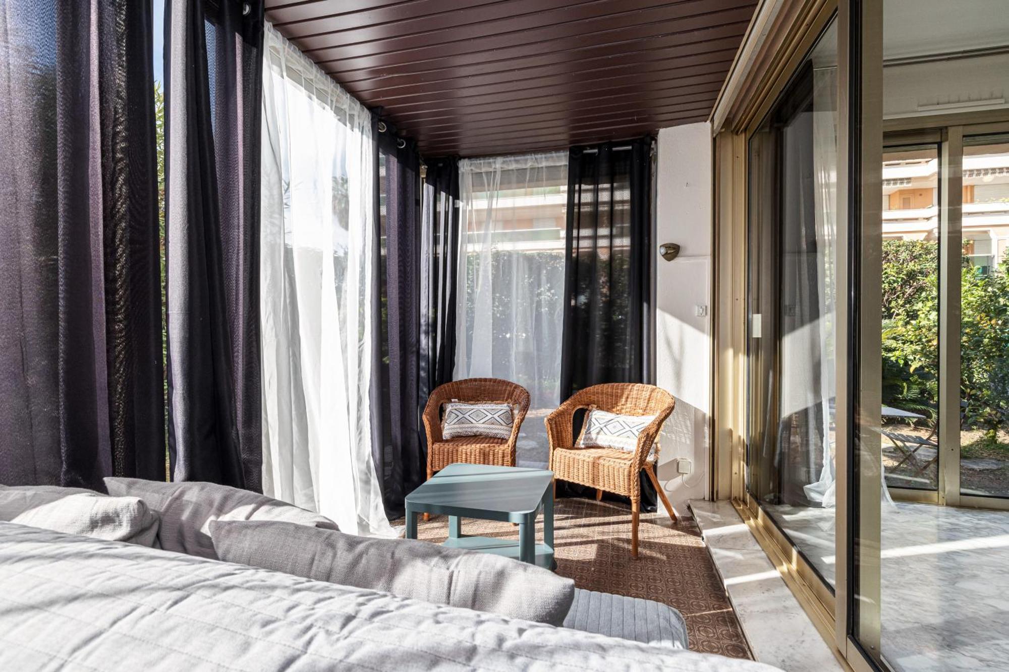 Le Globe Trotteur Apartment Saint-Laurent-du-Var Exterior photo
