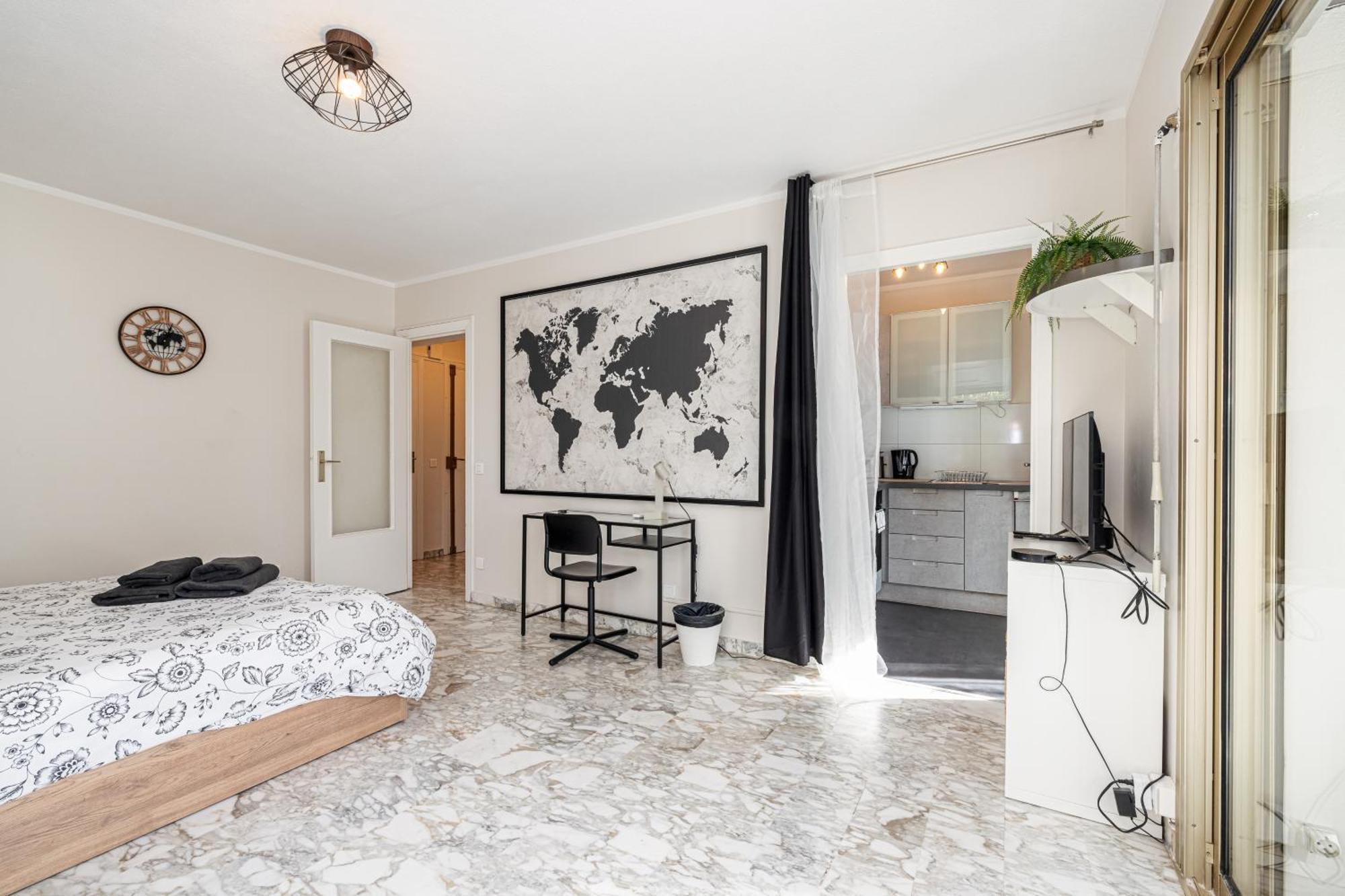 Le Globe Trotteur Apartment Saint-Laurent-du-Var Exterior photo